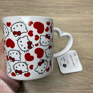 Hello Kitty Face Red Heart Print Heart Handle Mug NEW